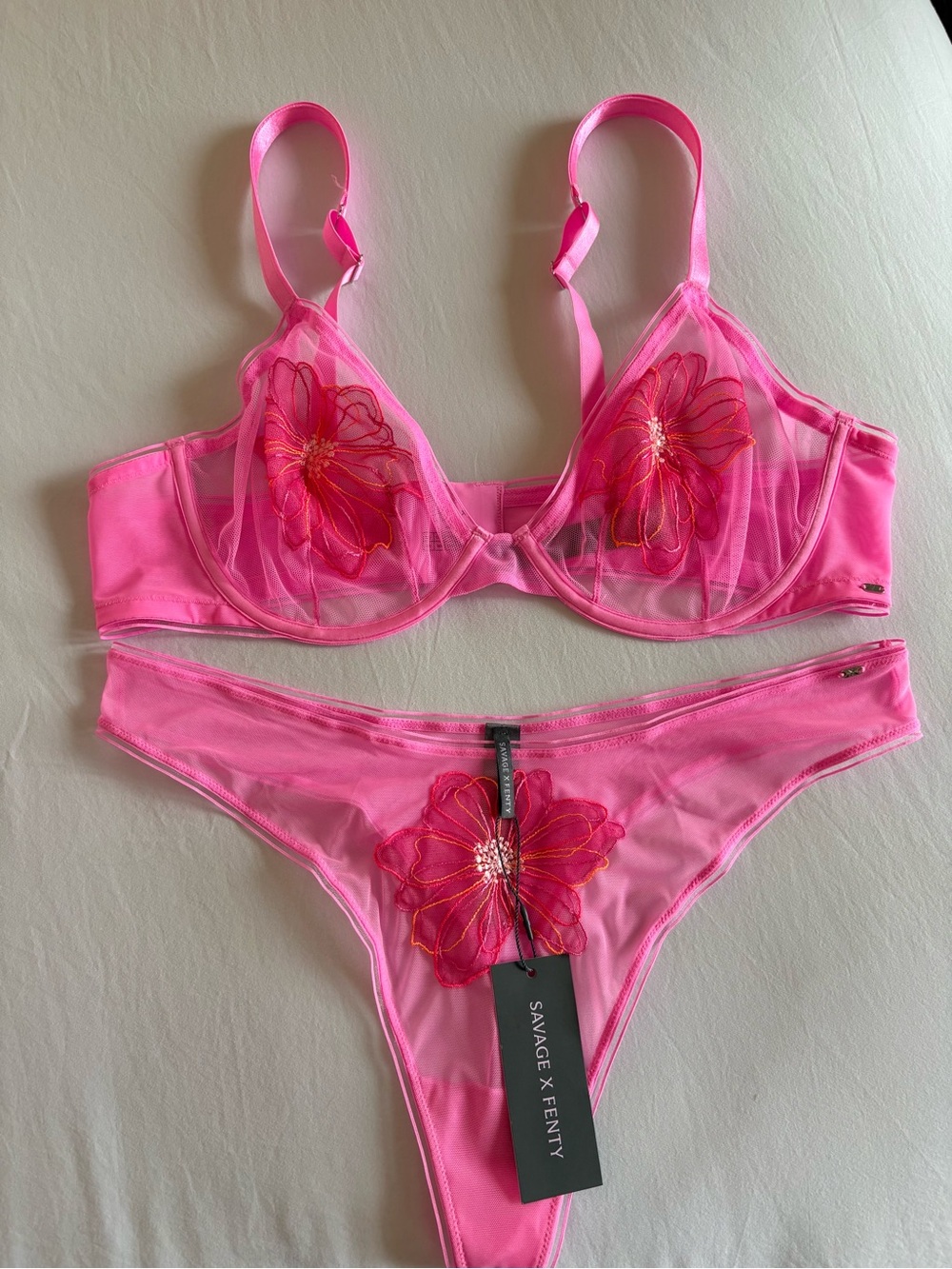 Savage x Fenty 40D bra & XL panty